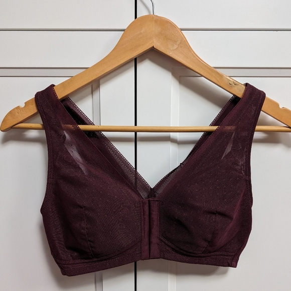 Understance Front Close Bras NWT - 30 B/C - Picture 2 of 7